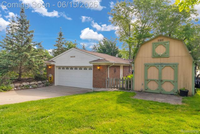 3080 Jackson Boulevard, Highland Charter Township, MI 48356