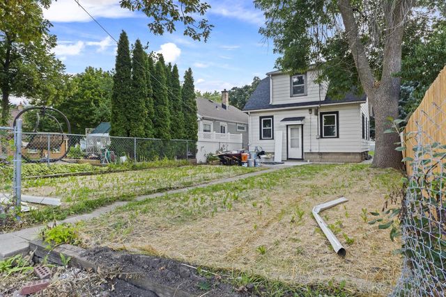 207 S 73rd STREET, Milwaukee, WI 53214
