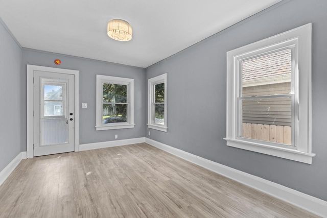 207 S 73rd STREET, Milwaukee, WI 53214