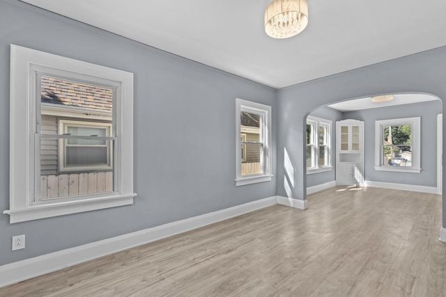 207 S 73rd STREET, Milwaukee, WI 53214