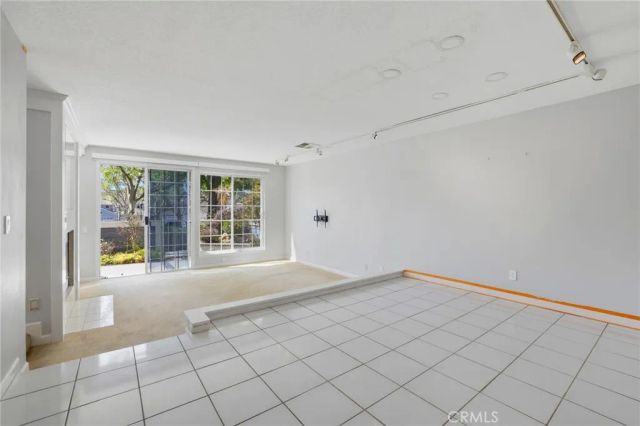 520 Lexington Court 103, Long Beach, CA 90803