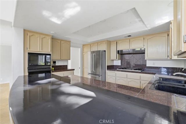 520 Lexington Court 103, Long Beach, CA 90803