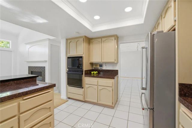 520 Lexington Court 103, Long Beach, CA 90803