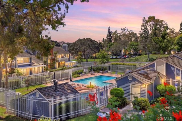 520 Lexington Court 103, Long Beach, CA 90803
