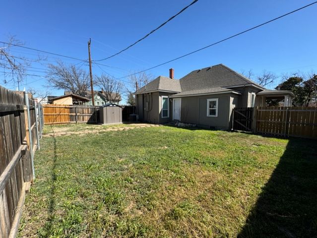 1112 W Harris Avenue, San Angelo, TX 76901