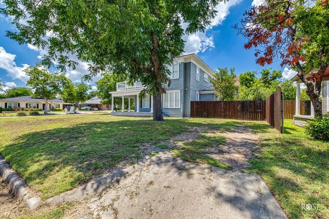 1112 W Harris Avenue, San Angelo, TX 76901