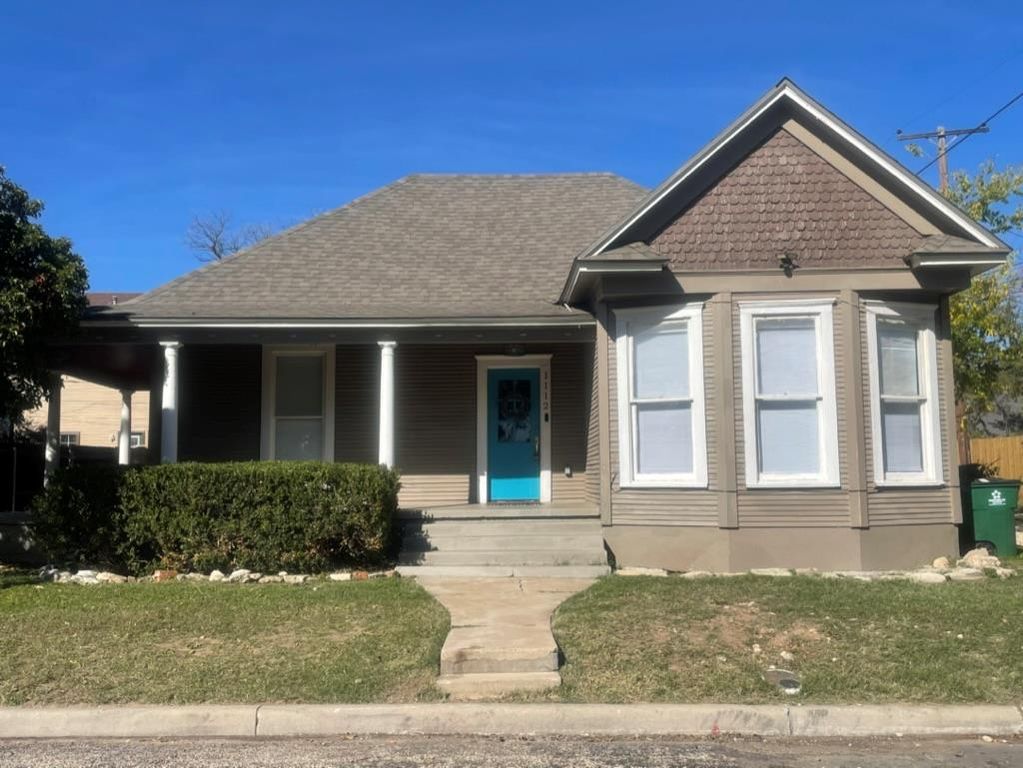 Image 1 of property listing at 1112 W Harris Ave, San Angelo, TX 76901