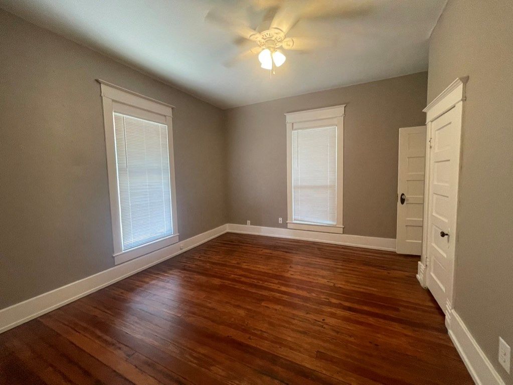 Image 10 of property listing at 1112 W Harris Ave, San Angelo, TX 76901