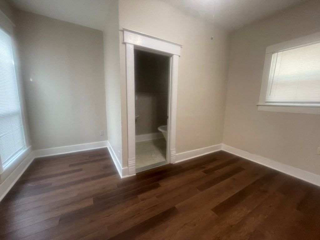 Image 15 of property listing at 1112 W Harris Ave, San Angelo, TX 76901