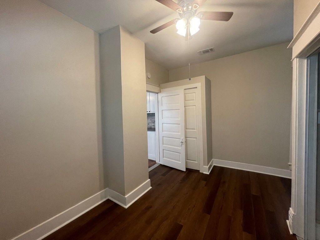 Image 16 of property listing at 1112 W Harris Ave, San Angelo, TX 76901