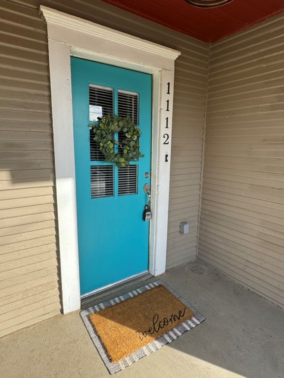 Image 4 of property listing at 1112 W Harris Ave, San Angelo, TX 76901