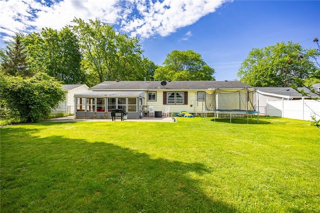 22 Glen Oaks Drive, Gates, NY 14624