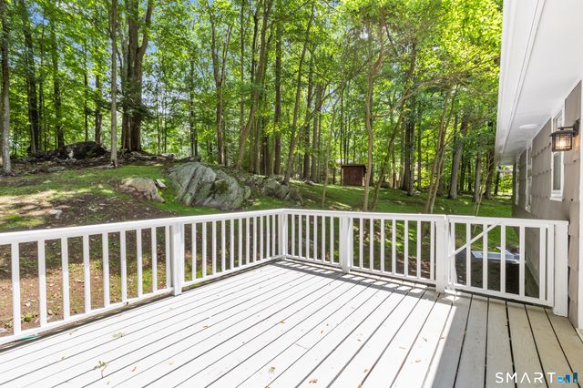 9 New Light Drive, Danbury, CT 06810