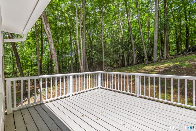 9 New Light Drive, Danbury, CT 06810