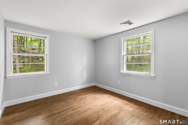 9 New Light Drive, Danbury, CT 06810