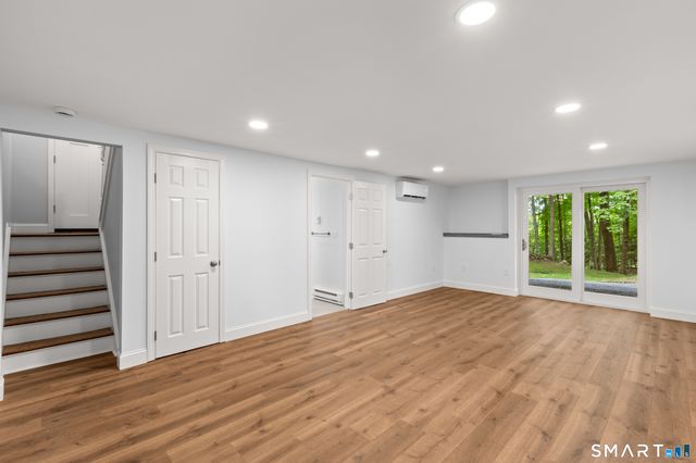 9 New Light Drive, Danbury, CT 06810