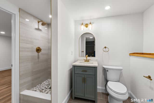 9 New Light Drive, Danbury, CT 06810
