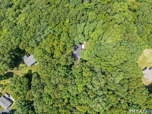 9 New Light Drive, Danbury, CT 06810