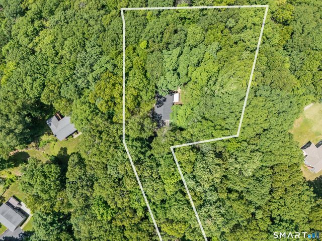 9 New Light Drive, Danbury, CT 06810