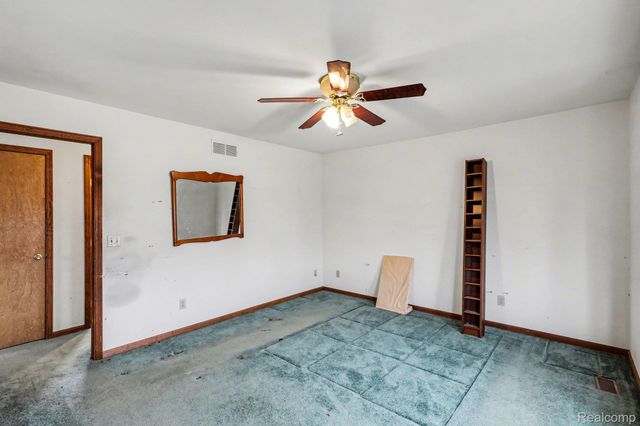 3932 Thomas Road, Oxford Charter Township, MI 48371