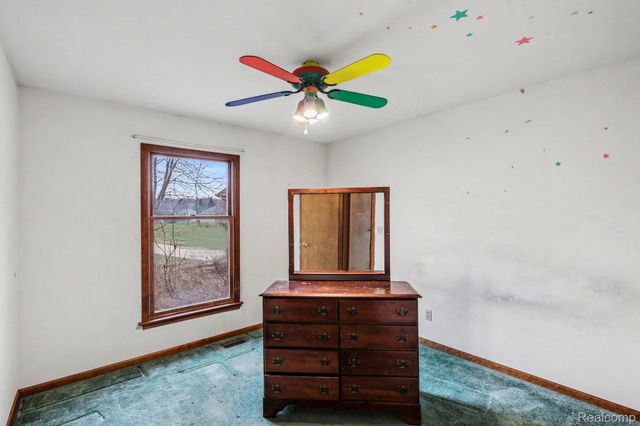 3932 Thomas Road, Oxford Charter Township, MI 48371