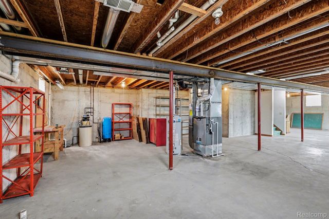 3932 Thomas Road, Oxford Charter Township, MI 48371