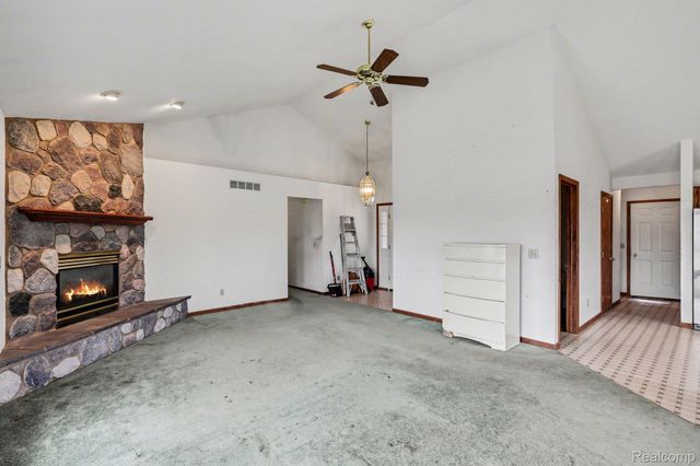 3932 Thomas Road, Oxford Charter Township, MI 48371