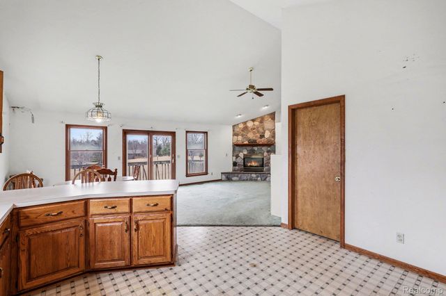 3932 Thomas Road, Oxford Charter Township, MI 48371