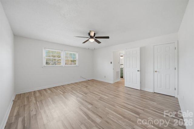 2315 29th Avenue Drive NE, Hickory, NC 28601