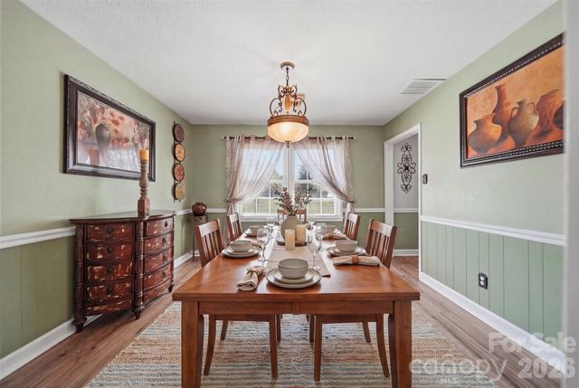 2315 29th Avenue Drive NE, Hickory, NC 28601