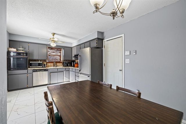 1424 NW 104th Terrace, Oklahoma City, OK 73114