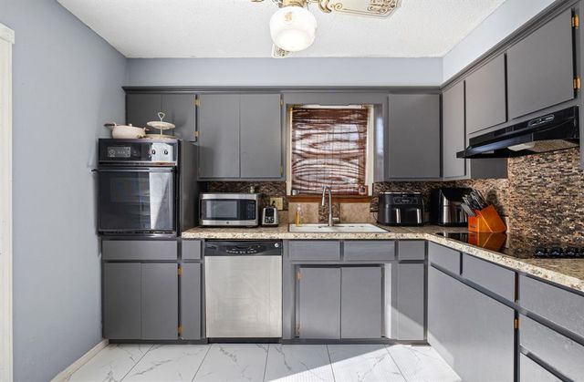 1424 NW 104th Terrace, Oklahoma City, OK 73114