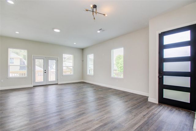 4916 Sunbeam Street, Houston, TX 77033