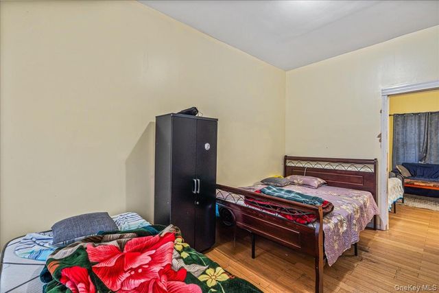 8921 129th Street, Richmond Hill, NY 11418