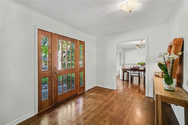 8500 Cherokee Lane, Leawood, KS 66206
