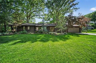 8500 Cherokee Lane, Leawood, KS 66206
