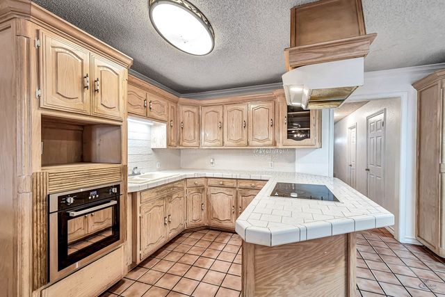 2415 11th St, Odessa, TX 79763