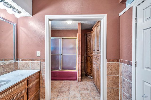 2415 11th St, Odessa, TX 79763