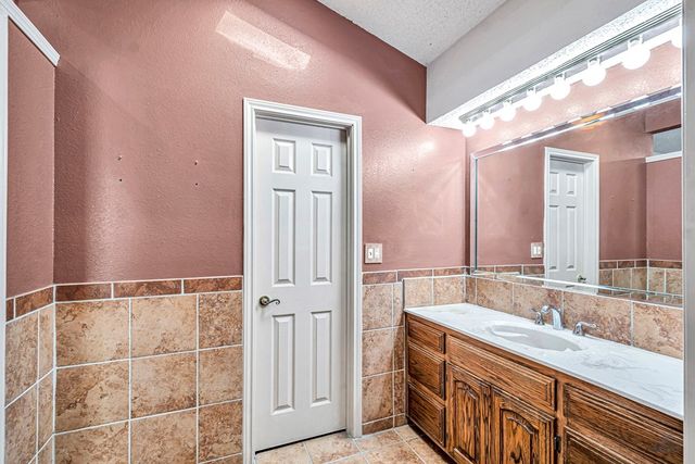 2415 11th St, Odessa, TX 79763