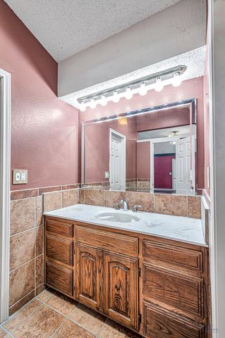 2415 11th St, Odessa, TX 79763