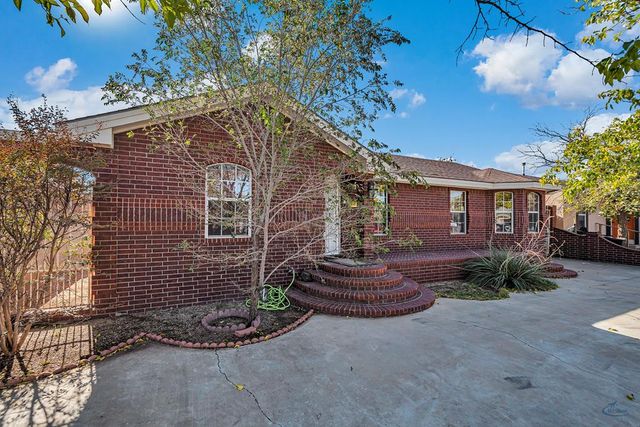 2415 11th St, Odessa, TX 79763