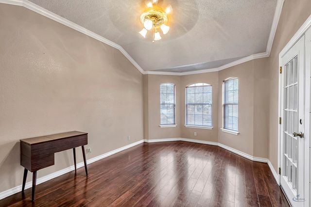 2415 11th St, Odessa, TX 79763