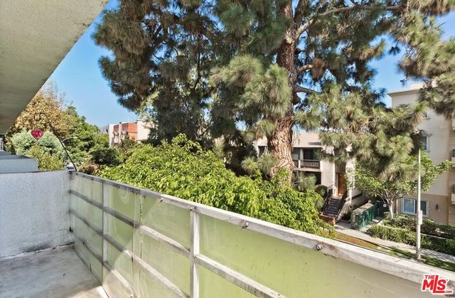 2223 S Bentley Avenue 202, Los Angeles, CA 90064