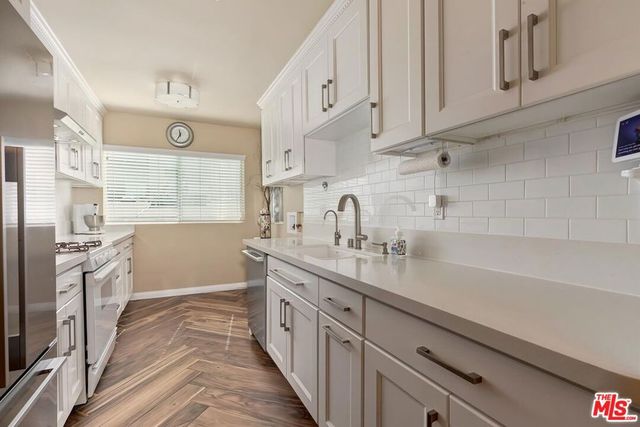2223 S Bentley Avenue 202, Los Angeles, CA 90064
