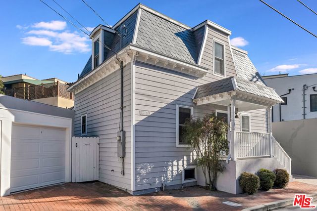 6117 Glen Holly Street, Los Angeles, CA 90068