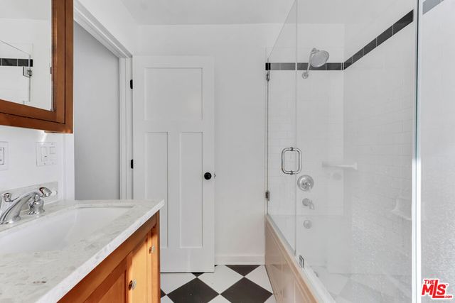 6117 Glen Holly Street, Los Angeles, CA 90068