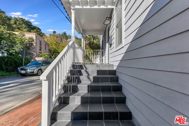 6117 Glen Holly Street, Los Angeles, CA 90068