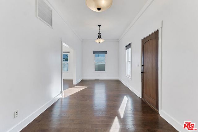 6117 Glen Holly Street, Los Angeles, CA 90068