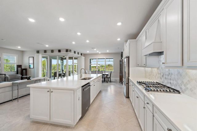 10211 SW Pervenche Lane, Port St. Lucie, FL 34987