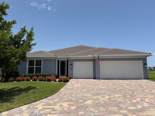 10211 SW Pervenche Lane, Port St. Lucie, FL 34987